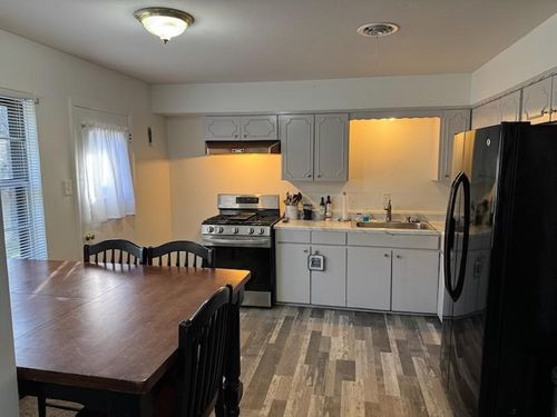 2490 Crescent Dr, Paris, TX, 75460-3284 | Card Image