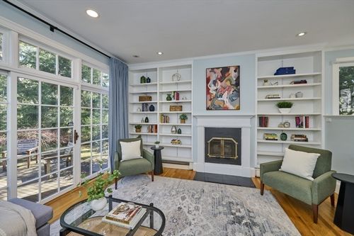 16 Harrison St, Newton, MA, 02461-1325 | Card Image