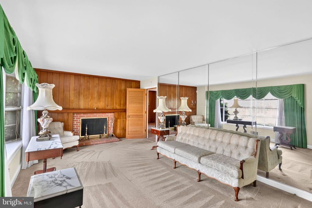 Residential in BELTSVILLE 5
