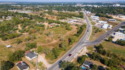 000 S Mechanic St, El Campo, TX, 77437 | Card Image