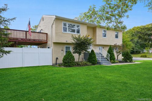 308 Browns Rd, Nesconset, NY, 11767-3342 | Card Image