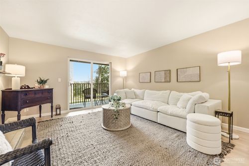 1c-22105 66th Ave W, Mountlake Terrace, WA, 98043-2453 | Card Image