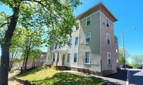 17 Windsor St, Worcester, MA, 01605-3422 | Card Image