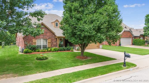 4204 N Maple Pl, Broken Arrow, OK, 74012-0440 | Card Image