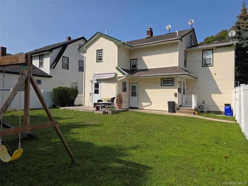 768 Glover Pl, Baldwin, NY, 11510-3505 | Card Image