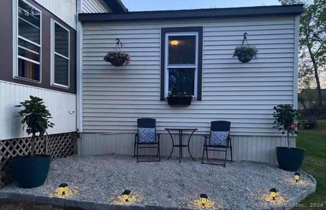 27 High St, House other with 4 bedrooms, 2 bathrooms and null parking in Moosup CT | Image 4