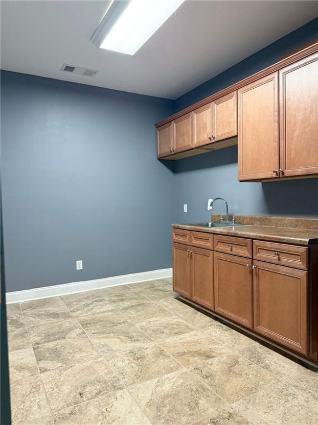 STE-708 - 5400 Laurel Springs Pkwy, Home with 0 bedrooms, 0 bathrooms and 8 parking in suwanee GA | Image 6