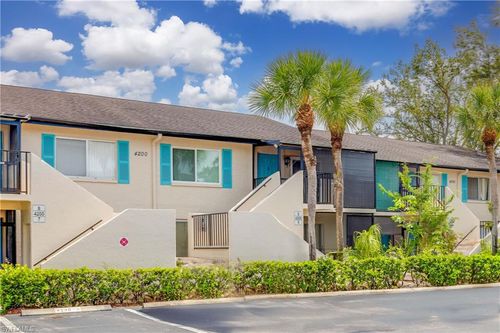 4206-4200 Looking Glass Ln, NAPLES, FL, 34112-5213 | Card Image