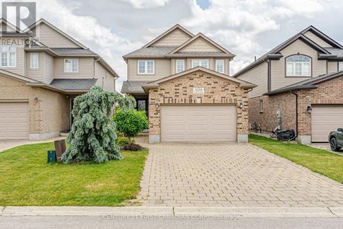 3288 Casson Way, London, ON, N6L0B9 | Card Image