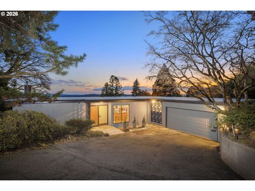 1663 Sw Westwood Dr, Portland, OR, 97239-2758 | Card Image