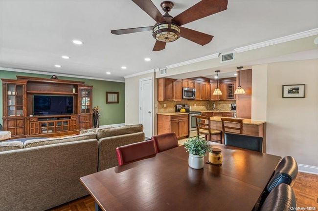 Dining Area | Image 6