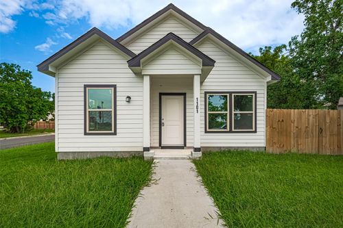 1101 Johnson St, Baytown, TX, 77520-6736 | Card Image