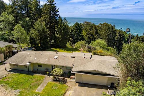 800 Westgate Dr, Trinidad, CA, 95570-8731 | Card Image