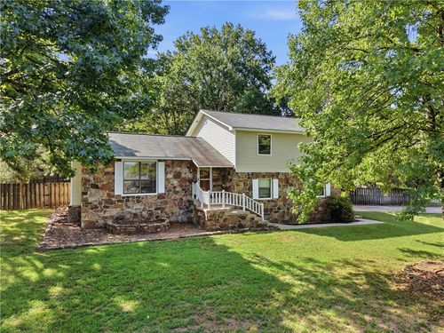 135 High Acres Dr, Russellville, AR, 72802-7934 | Card Image