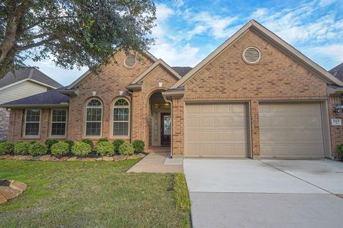 2115 Mooncrest Dr, Houston, TX, 77089-7043 | Card Image