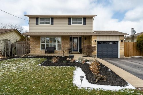 4931 Cameron Ave, Beamsville, ON, L3J0B9 | Card Image