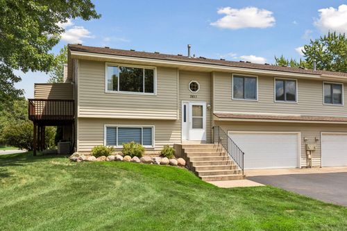 3811 Windcrest Ct, Eagan, MN, 55123-1439 | Card Image