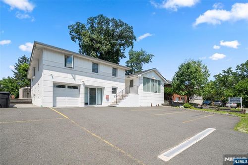 1095 Palisade Ave, Fort Lee, NJ, 07024-6329 | Card Image