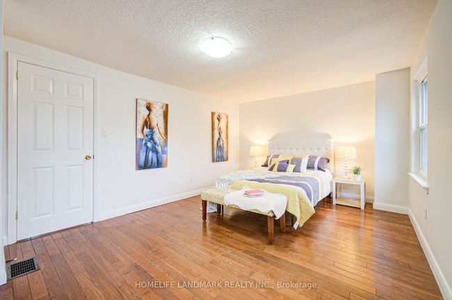 489 Lancelot Cres, House attached with 4 bedrooms, 2 bathrooms and 3 parking in Oshawa ON | Image 16