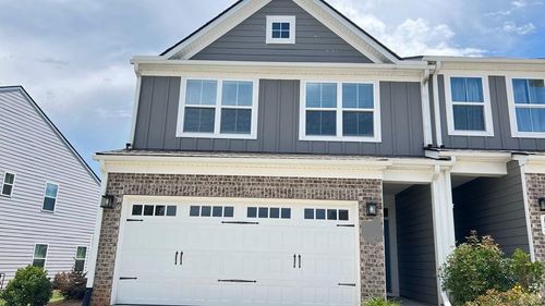 136 Salt Lake Ln, Hoschton, GA, 30548-2815 | Card Image