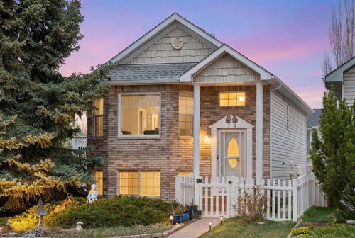 38 Hidden Spring Circle Nw, Calgary, AB, T3A5H3 | Card Image