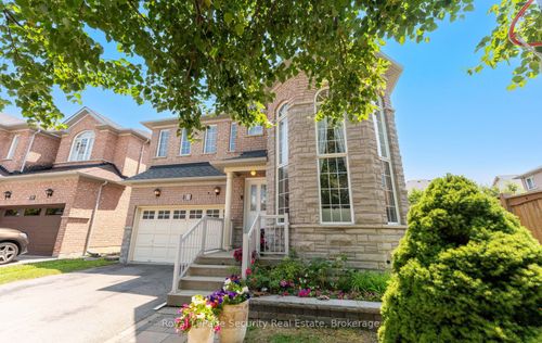 81 Ten Oaks Blvd, Concord, ON, L4K5G3 | Card Image