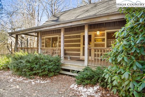 326 Hawks Lake Dr, Seven Devils, NC, 28604-7879 | Card Image