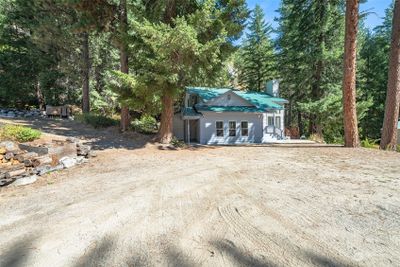 Welcome home to 17976 Entiat River Road in Entiat WA. | Image 1