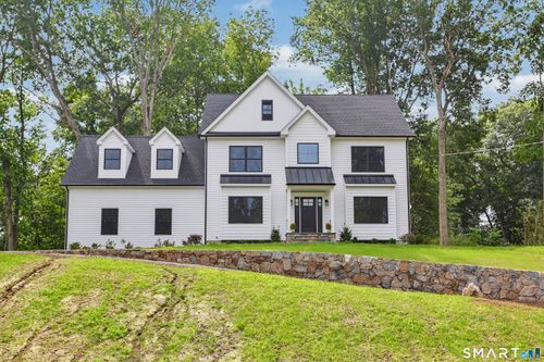 18 Timberlane Trl, Trumbull, CT, 06611-4620 | Card Image