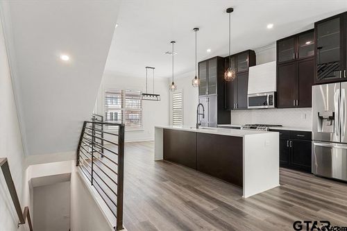 522 W Erwin St, Tyler, TX, 75702 | Card Image