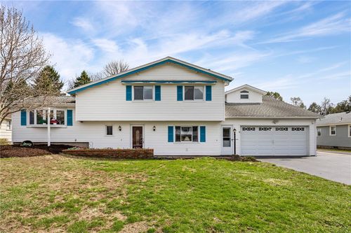 6 Kingswood Dr, Gates, NY, 14624-3313 | Card Image