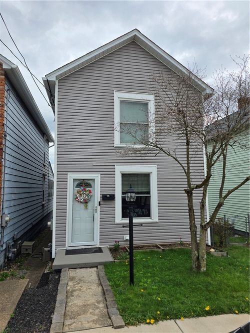 76 Kenric Ave, Donora, PA, 15033-1422 | Card Image