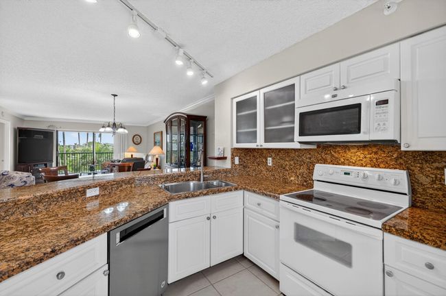 Lots of Counter Space& Newer Appliances | Image 4