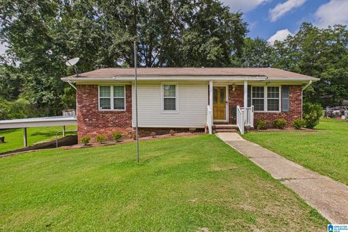 924 Crestview Ln, ADAMSVILLE, AL, 35005-1020 | Card Image