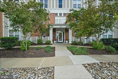 4-306-101 Watkins Pond Blvd, ROCKVILLE, MD, 20850-5632 | Card Image