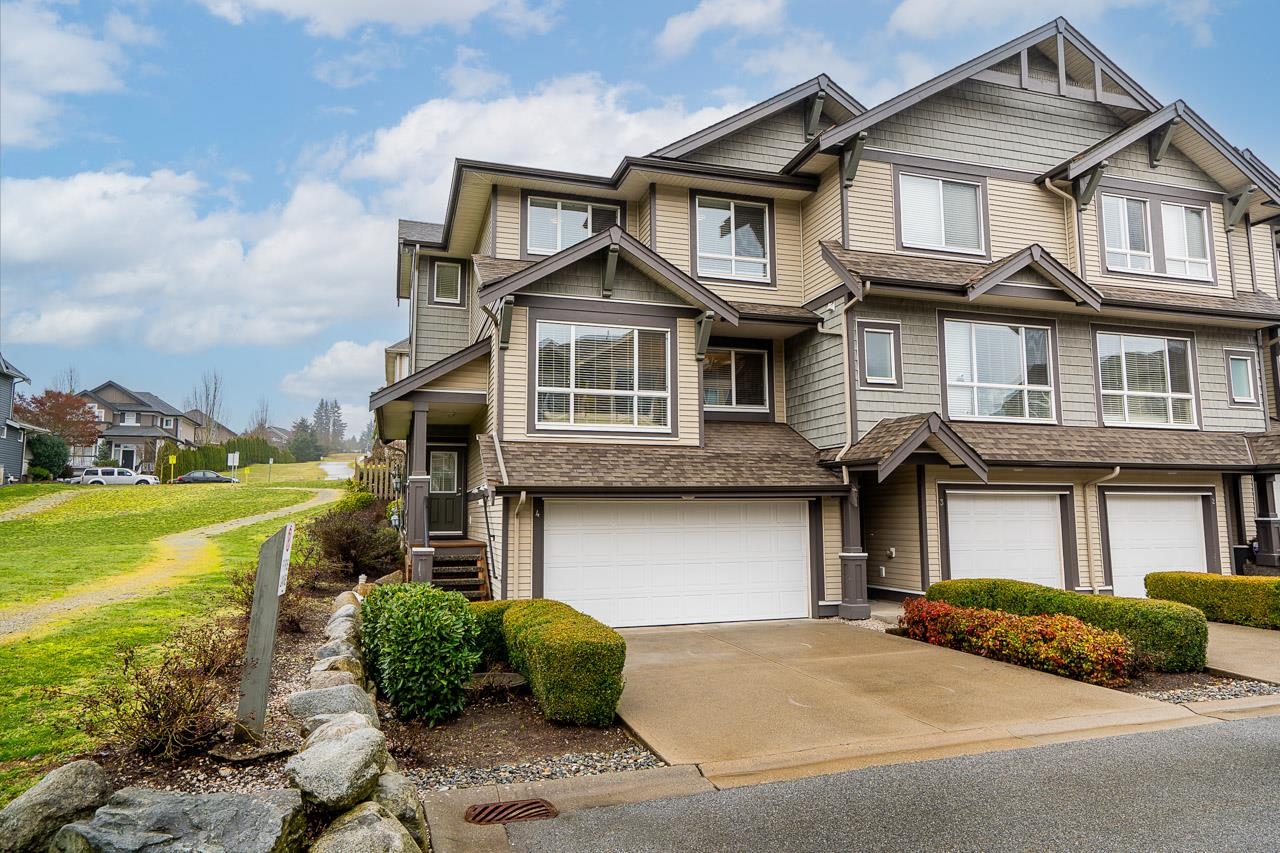 4 - 7848 170 Street, Townhouse with 3 bedrooms, 2 bathrooms and 4 parking in Surrey BC | Image 1