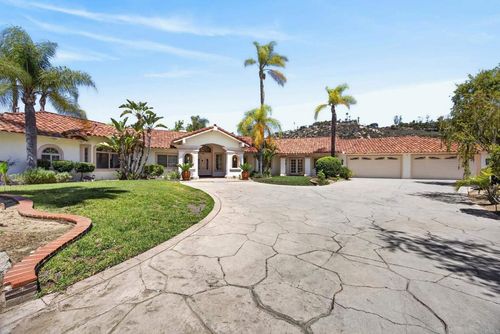 29629 Castleridge Rd, Valley Center, CA, 92082-5622 | Card Image