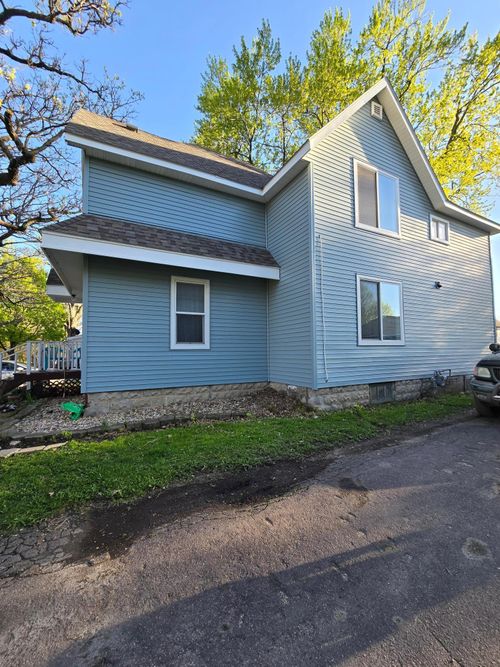 922 Jefferson Ave, Albert Lea, MN, 56007-2720 | Card Image
