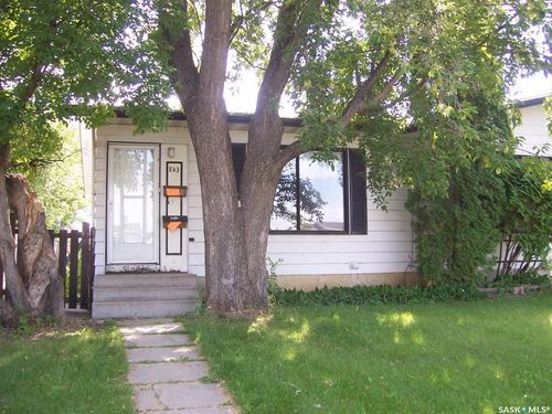 843 7th St E, Prince Albert, SK, S6V6T3 | Card Image