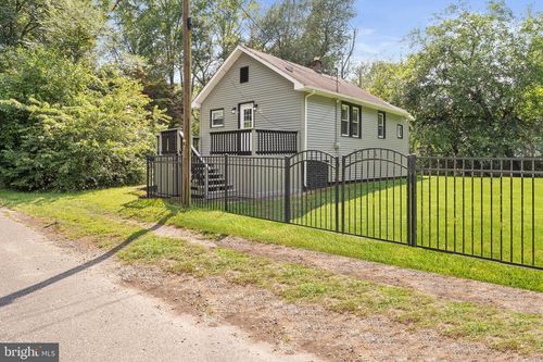 113 22nd Ave, MONROEVILLE, NJ, 08343-2647 | Card Image