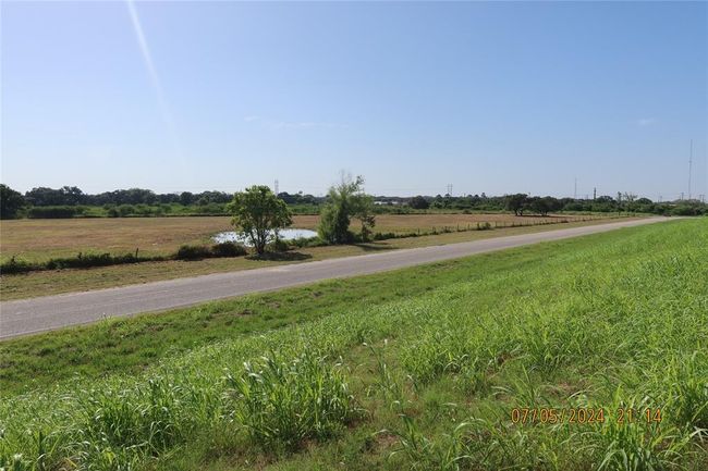 1046 Railhead Rd, Home with 0 bedrooms, 0 bathrooms and null parking in Columbus TX | Image 17
