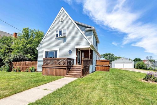 320 E Franklin Avenue, NEENAH, WI, 54956 | Card Image