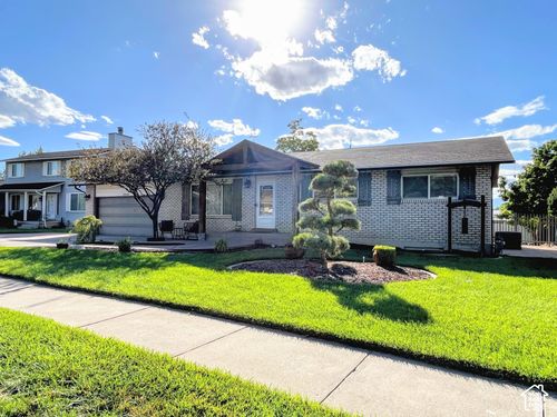 10564 S Weeping Willow Dr, Sandy, UT, 84092 | Card Image