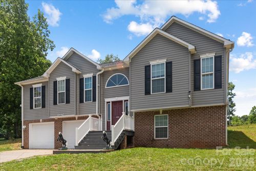 1223 Deer Park Rd, Nebo, NC, 28761-8739 | Card Image