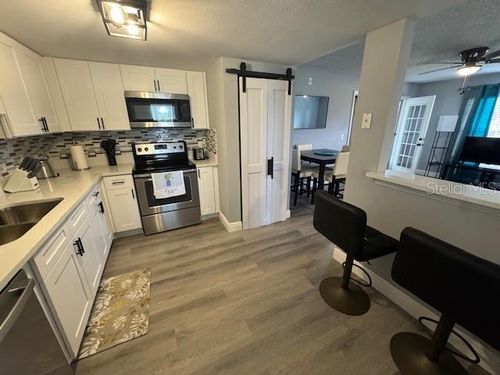 a204-8198 Fairways Cir, Ocala, FL, 34472-8583 | Card Image