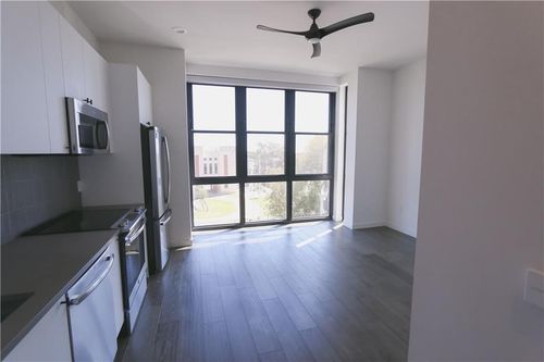 405-800 Embassy Drive, Austin, TX, 78702 | Card Image