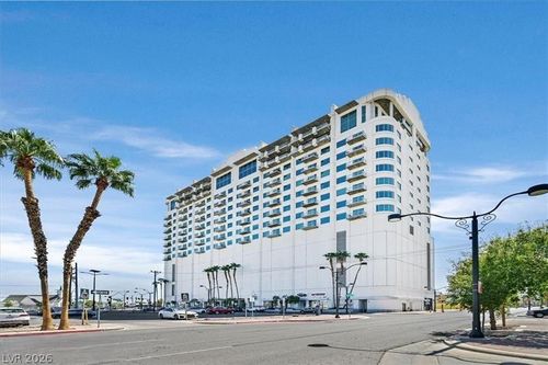 810-900 Las Vegas Blvd N, Las Vegas, NV, 89101-1112 | Card Image