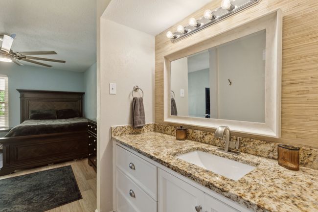 724 Creekwood Ct, Townhouse with 2 bedrooms, 2 bathrooms and null parking in Lewisville TX | Image 16