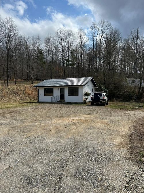 7358 Us Hwy 76 W, Young Harris, GA, 30582 | Card Image