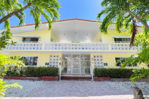24-655 Meridian Ave, Miami Beach, FL, 33139-6459 | Card Image